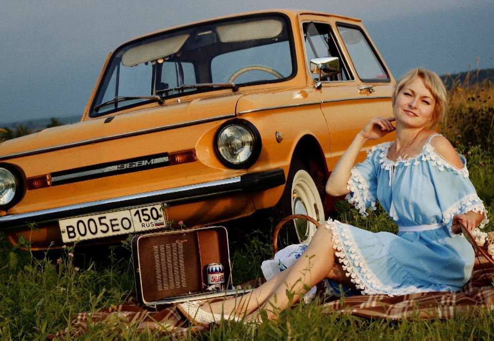 the_cars_we_drove_into_capitalism_01_keystill_web_main