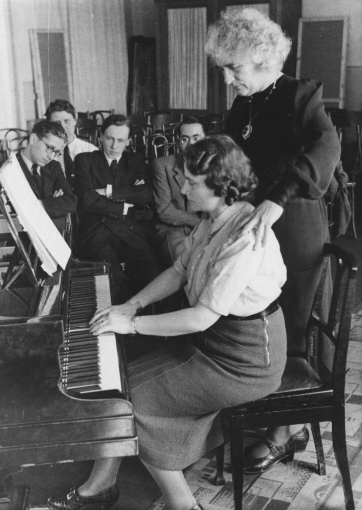 AHRENS_Herbert_1942_7_4353_PM-727x1024