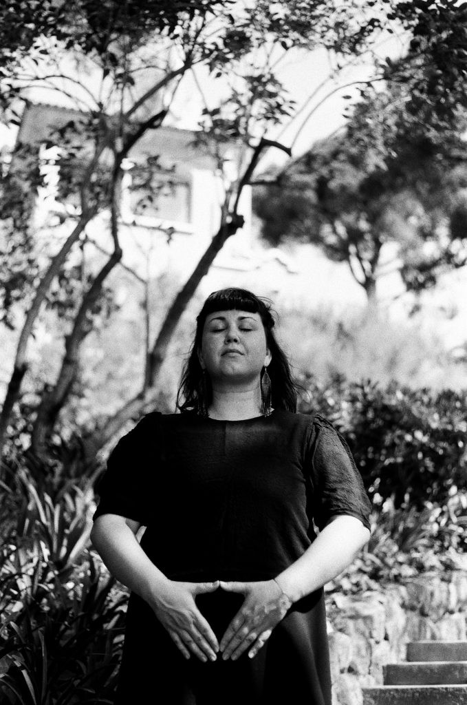 Yoga_Valerie-679x1024