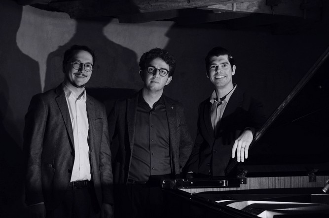 Belardi-Dahm-Possing-Standards-Trio-c-Pit-Dahm-small_main