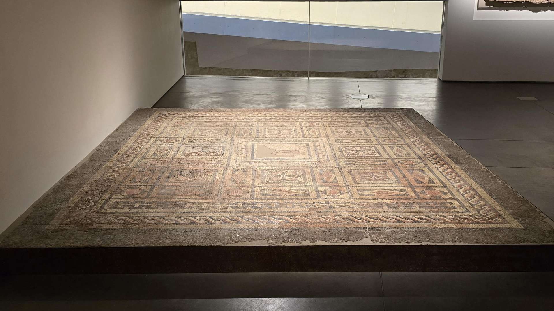 HfC_La-mosaique-au-lion-de-Diekirch