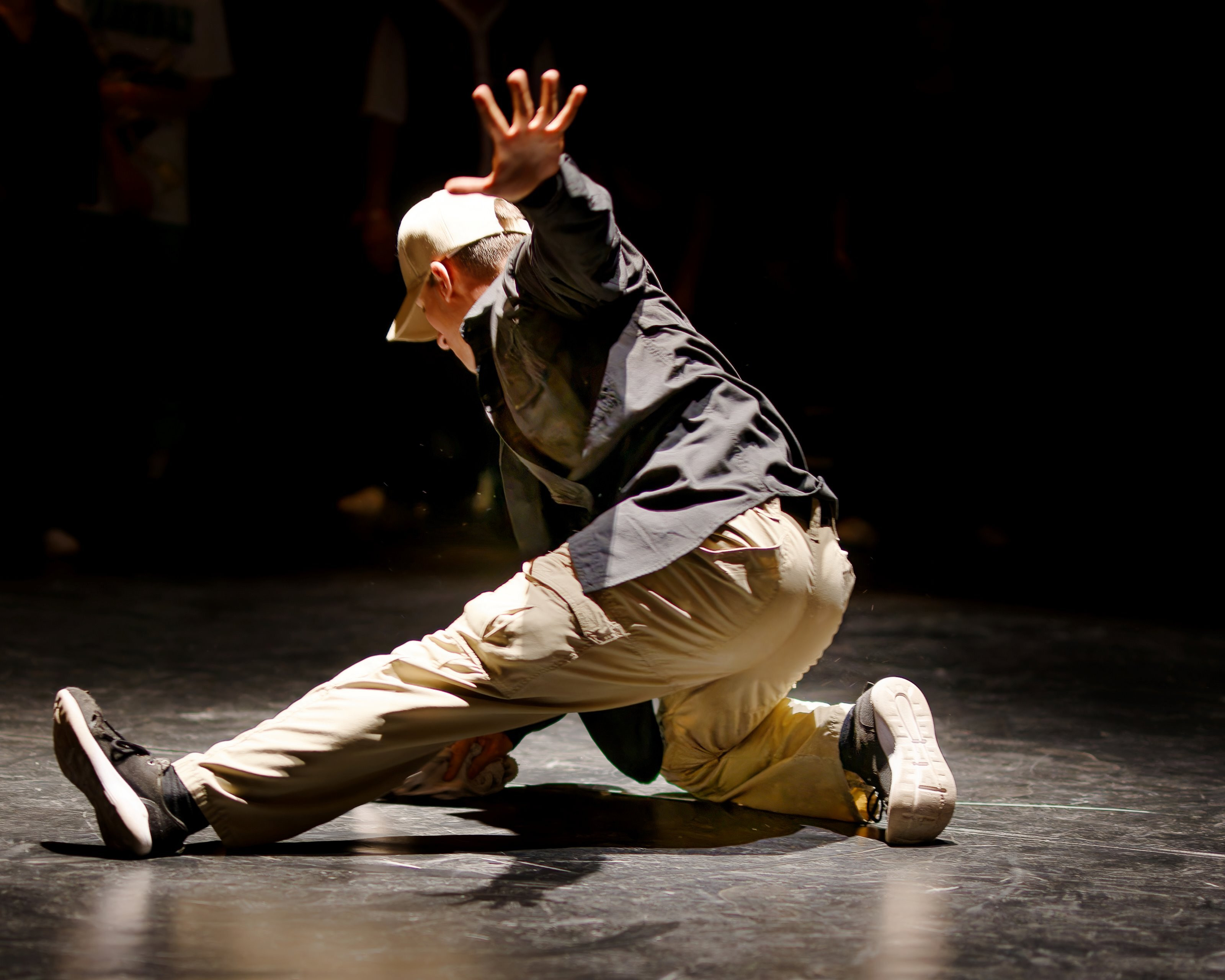 Open_Floor_Breaking-1_WEB_main