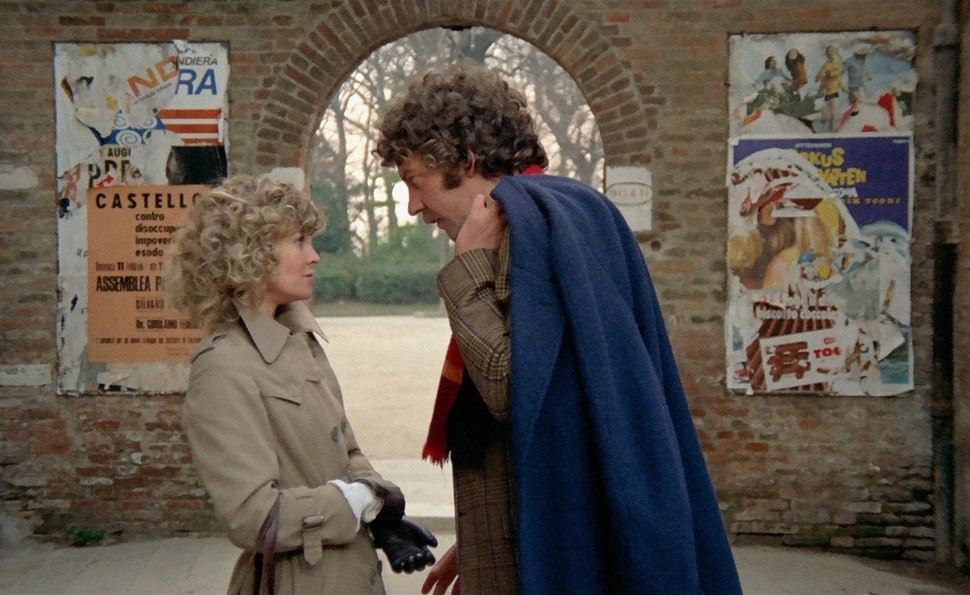 DONT_LOOK_NOW_03_cj_main