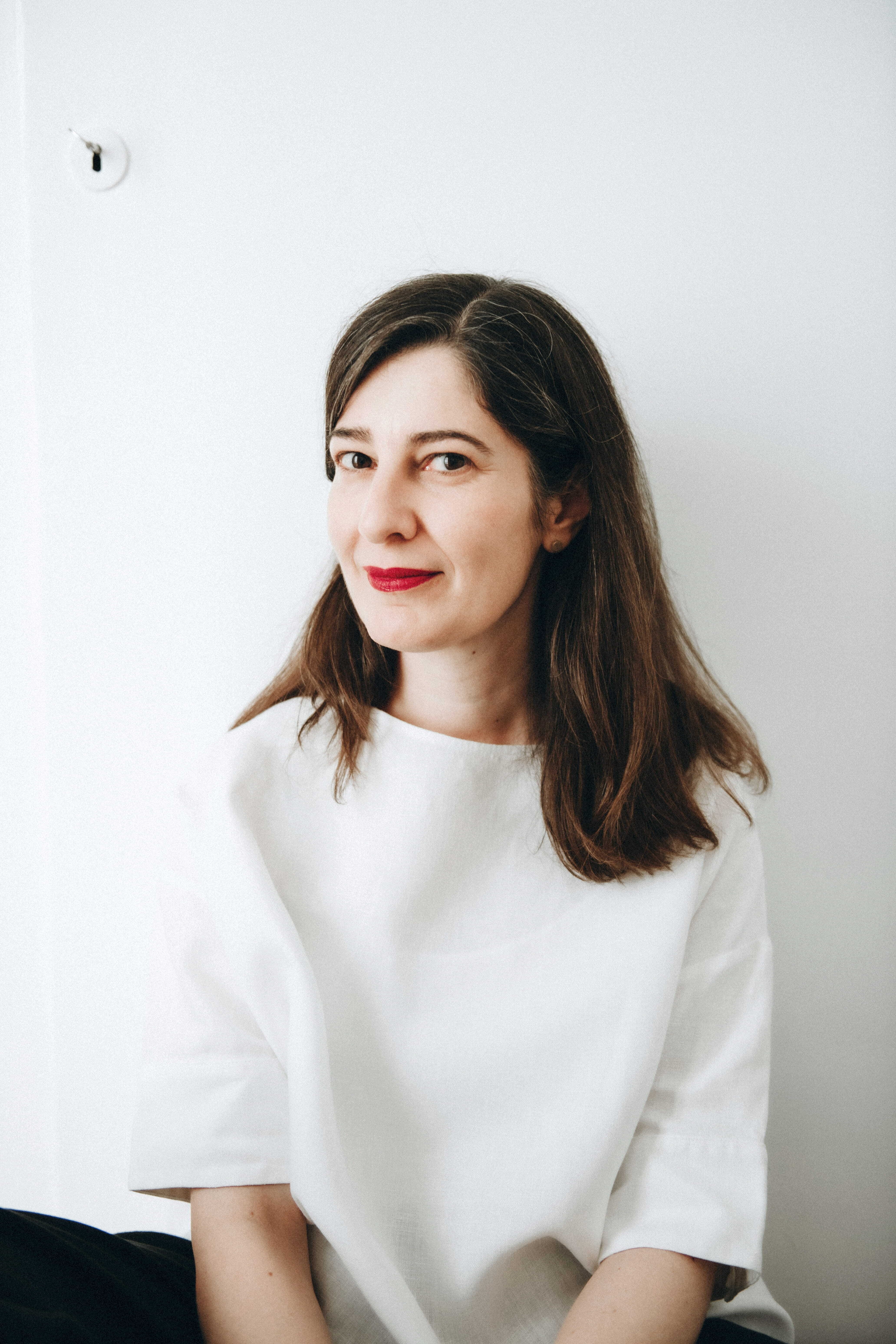 Elise-Schmit-c-V-ronique-Kolber_comprimer-6-_main