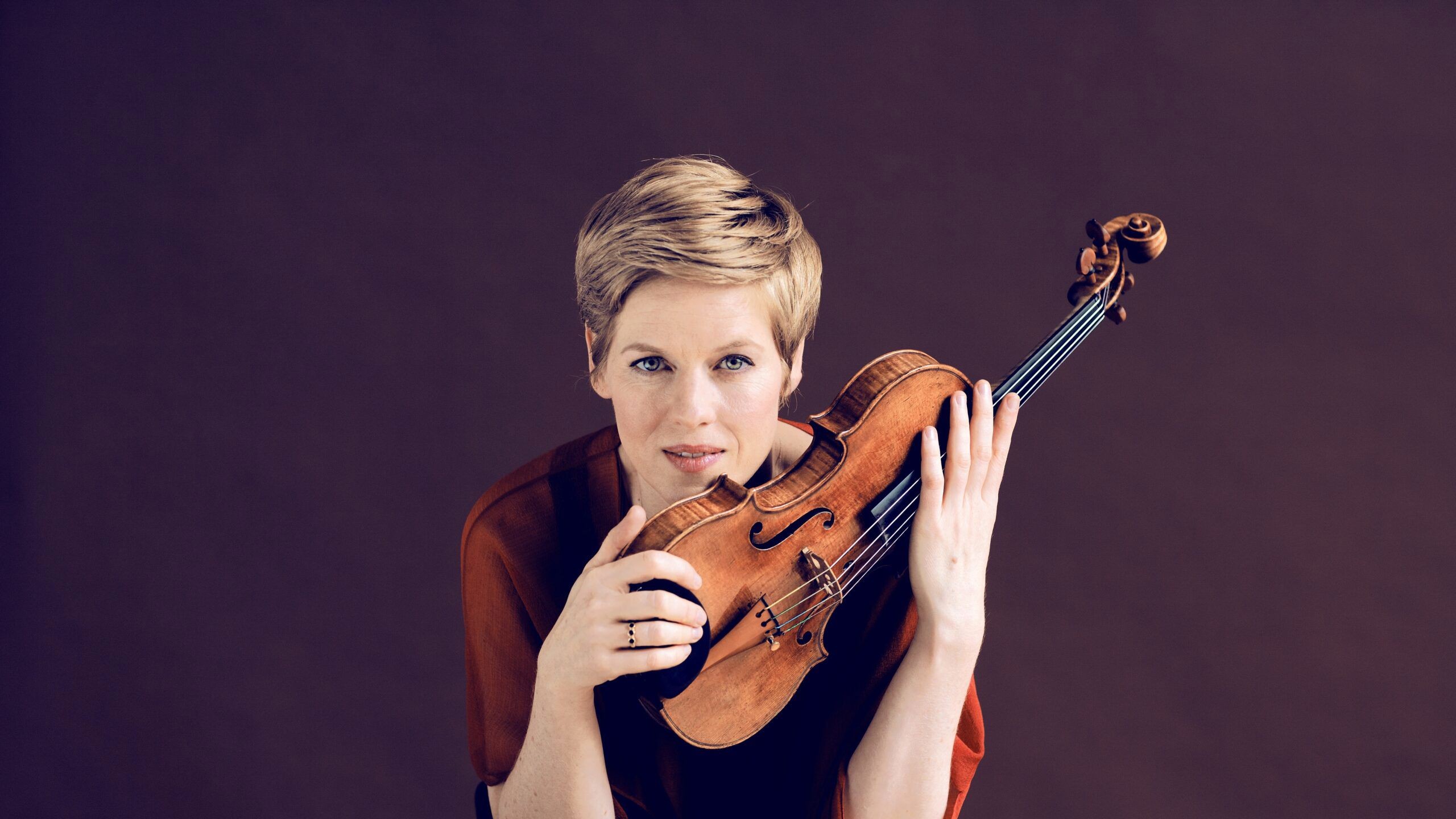 isabelle-faust-1-1-felix-broede-scaled