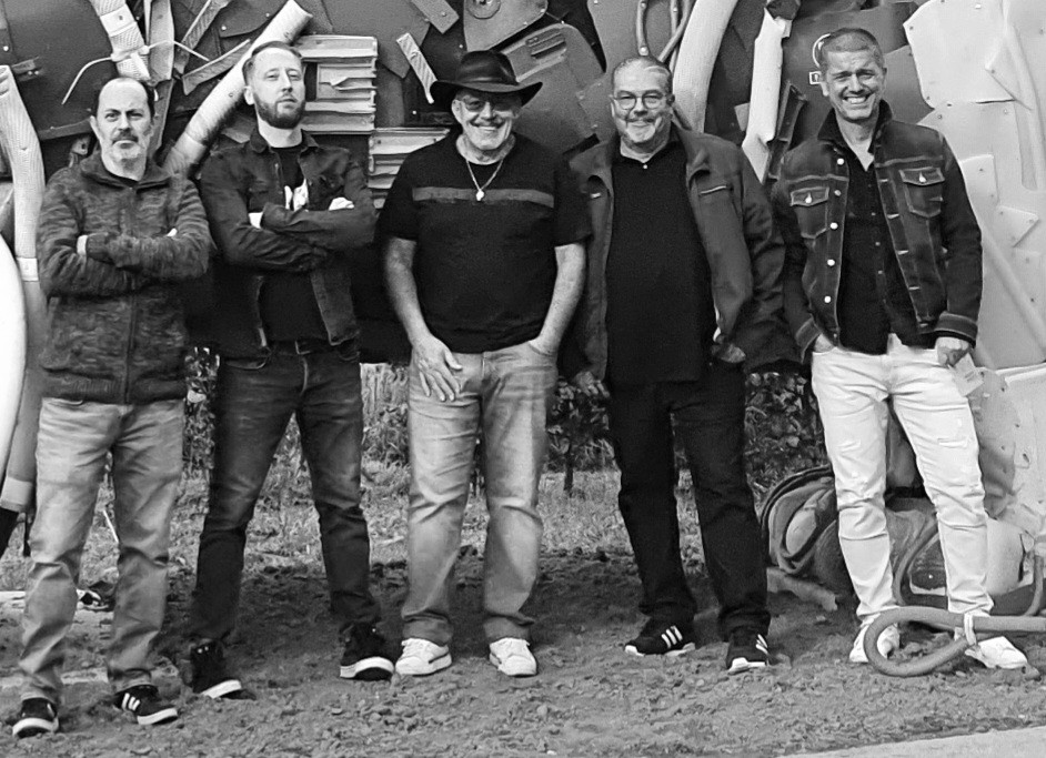 Blues-de-Lux-Band-2023-Nicole-Graziani_main