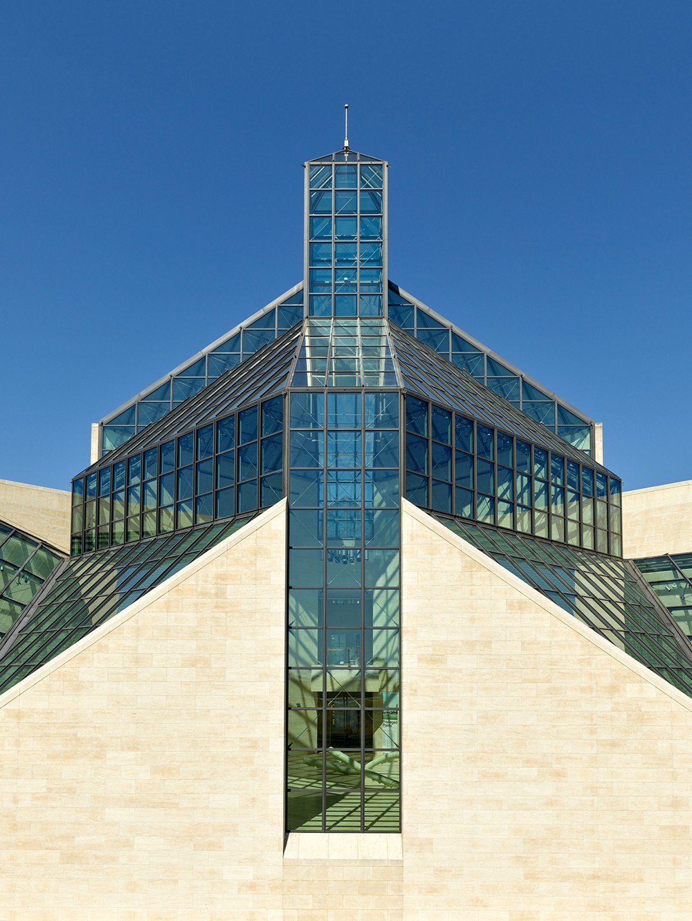 Mudam_Luxembourg_IM_Pei-Architect_Design_-Remi_Villaggi_29_main