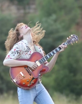 veda-bartringer-c-Mara-Lippolis-300pxh_main