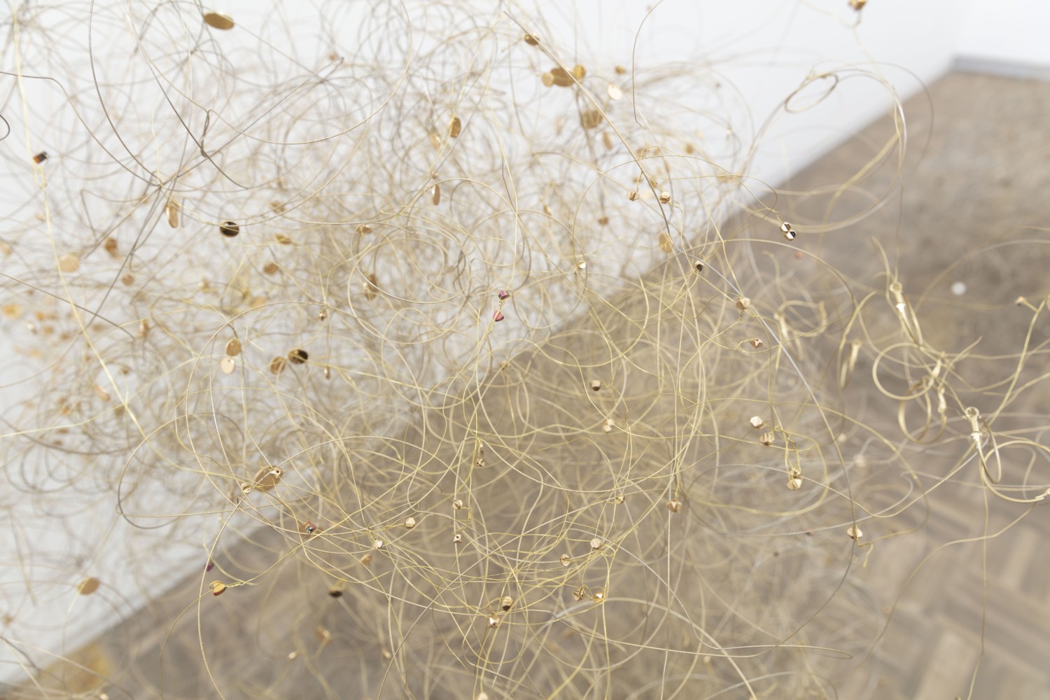 Gebedswolke-Prayer-clouds-2022-Mixed-media-Installation-dimensions-variable-installation-detail-9_main