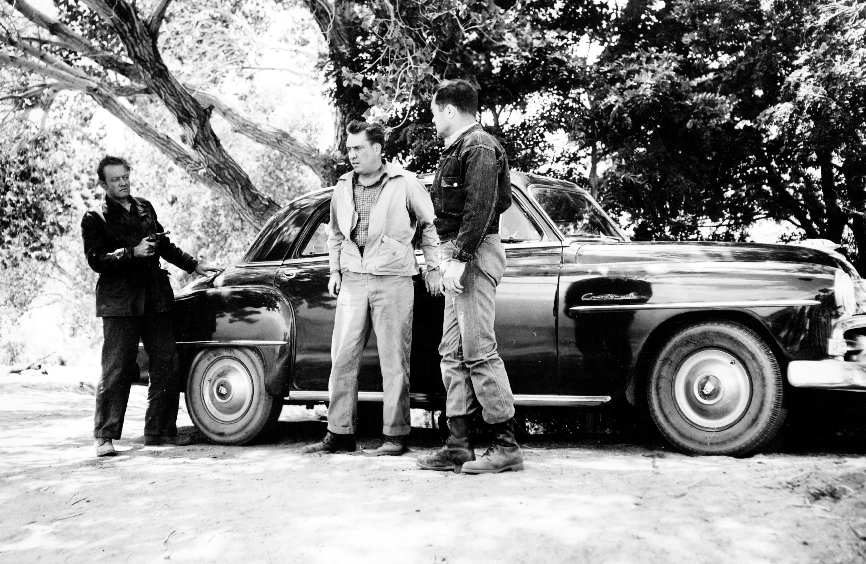 The-Hitch-Hiker_03_main