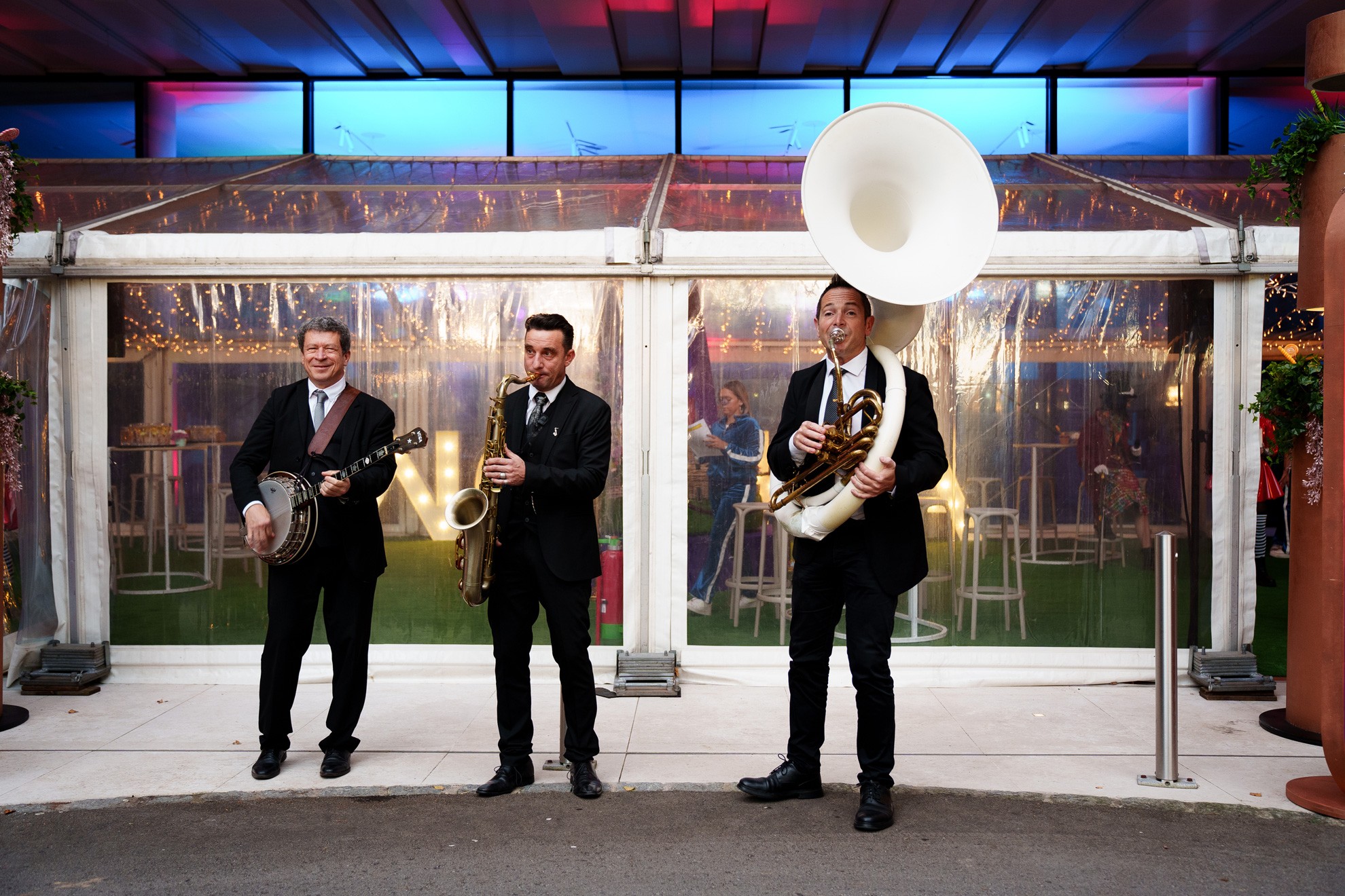 trio-Top-fanfare_main