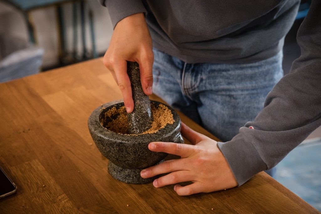 fabrique-ta-propre-moutarde-1024x683