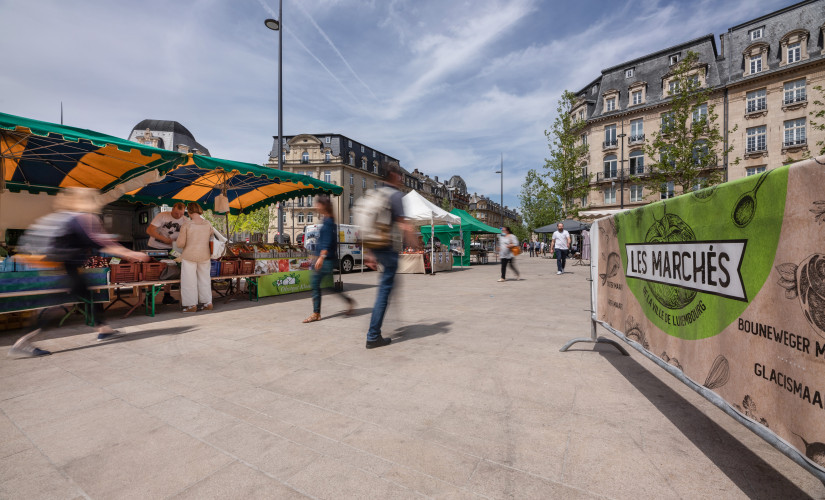Market "Garer Maart"