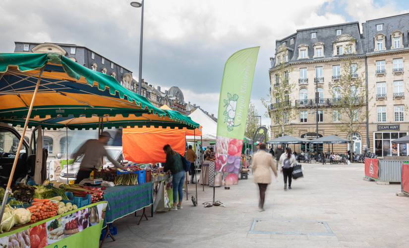 Market "Garer Maart"