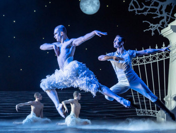 les-theatres-de-la-ville-de-luxembourg-matthew-bournes-swan-lake_main