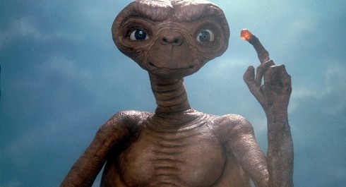 E-T-the-extraterrestrial_01_main