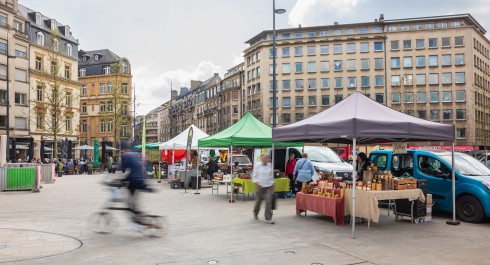 Market "Garer Maart"