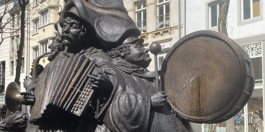 Roude Pëtz sculpture Will Lofy