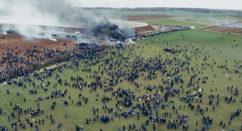 Joanie-Lemercier_2025_MONDE-AGRICOLE_Vue-drone-manifestation-a-Sainte-Soline_main
