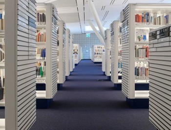 2022_Salle-de-lecture_main