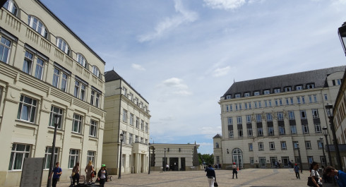 Großer Thron