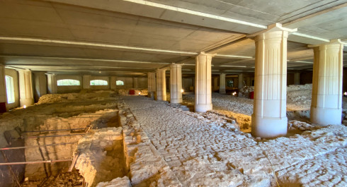 Promenade UNESCO and archaeological crypt of Saint Esprit