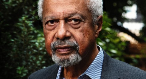 Gurnah-Blaues-Sofa-2_main