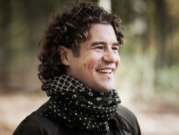 robin-ticciati-nov-2022-photo-by-benjamin-ealavoga-1