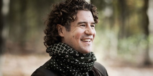 robin-ticciati-nov-2022-photo-by-benjamin-ealavoga-1