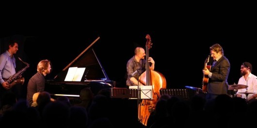 Roberto-Bossard-New-Group-c-Thomas-B-nnigmann-small_main