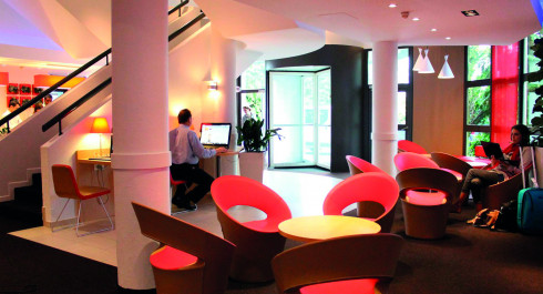 ibisbudgetairport hall