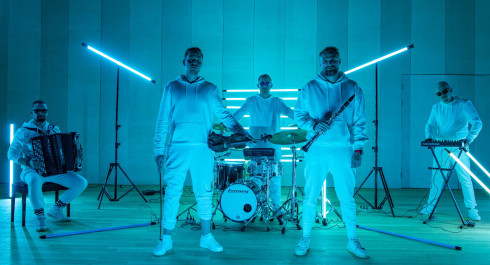 NeoKlez_01small_main