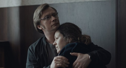 Under-the-Grey-Sky-02_main