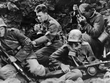 All-Quiet-On-The-Western-Front-1930-5_main