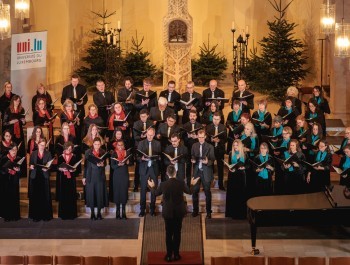 University-Choir-18_main