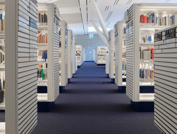 2022_Salle-de-lecture_main