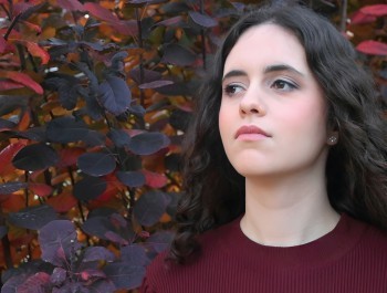 tales-legends-in-song-lara-grogan2_main