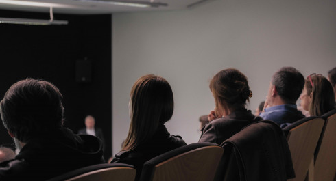 20250327_Confe-rence_Family-of-Man_CCxCNA_-Cercle-Cite-_IK-07_low_main