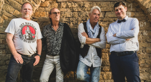 2023-The-Bottlenecks-small_main