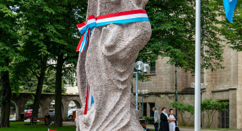 8. Kaddish Monument
