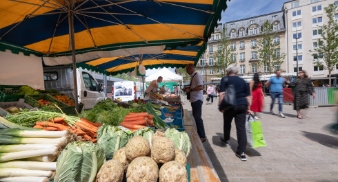 Market "Garer Maart"